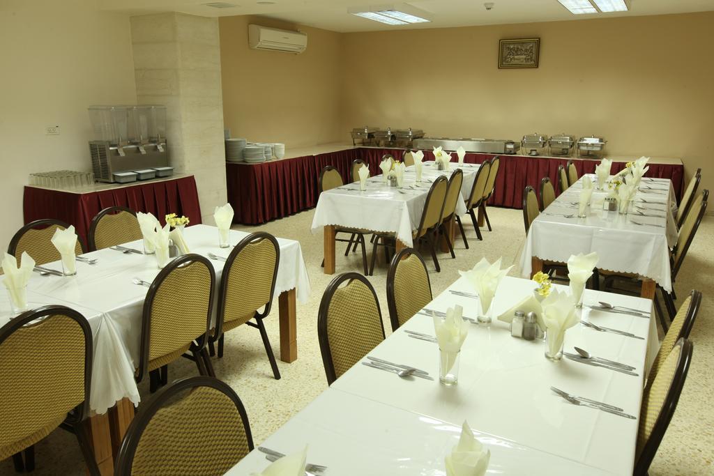 Holy Family Hotel Вифлеем Экстерьер фото